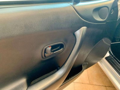Mazda MX-5 1.6i 16V cat (10)