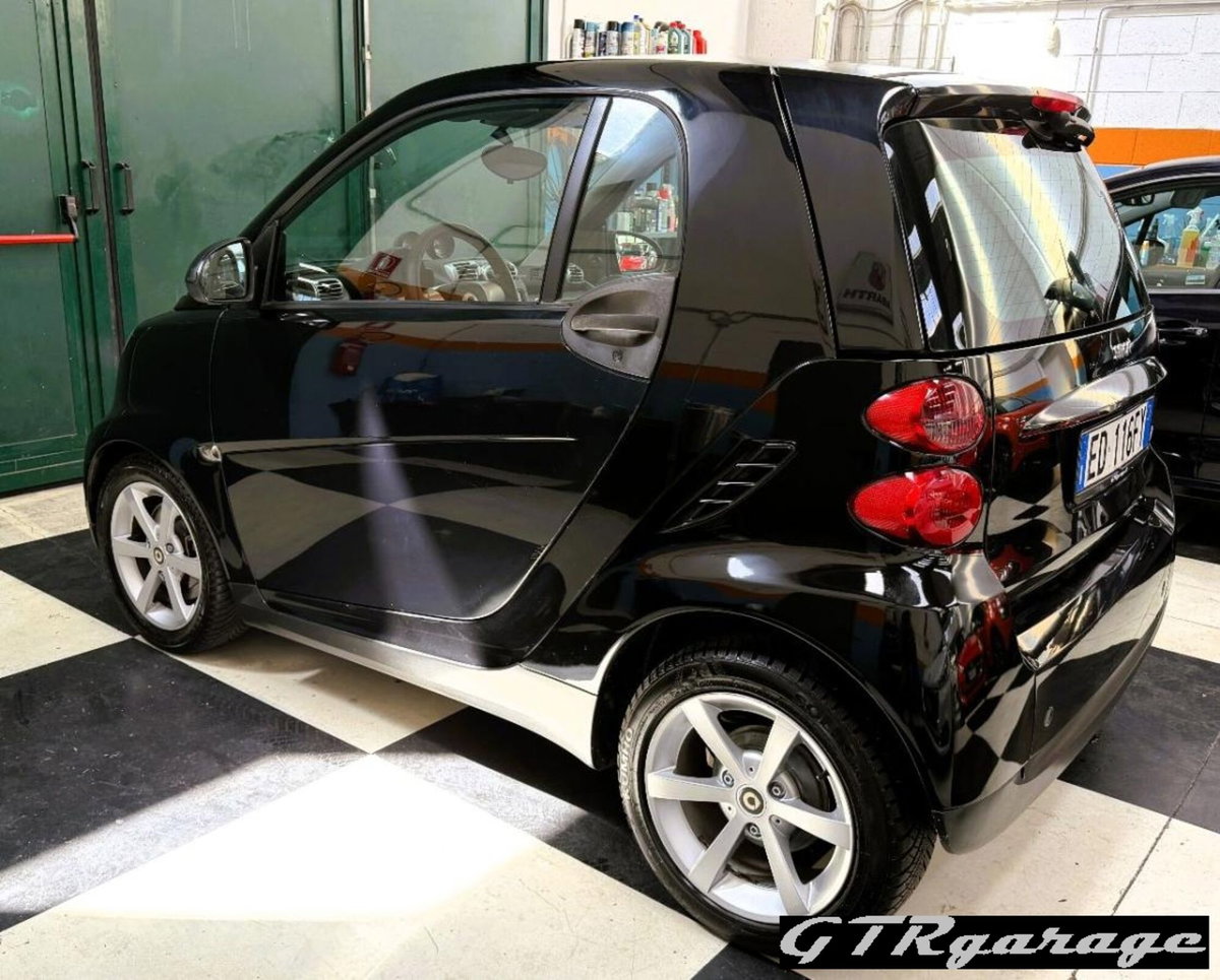 smart Fortwo 1000 52 kW MHD coupé pulse (4)