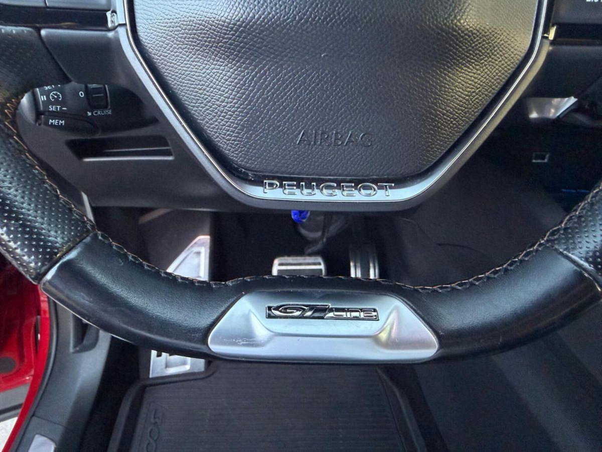 Peugeot 3008 BlueHDi 130 S&S EAT8 GT Line (13)