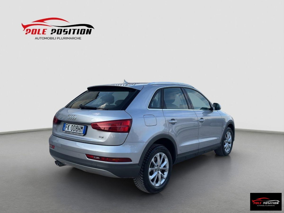 Audi Q3 2.0 TDI 120 CV Business (5)