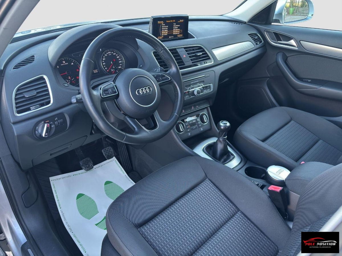Audi Q3 2.0 TDI 120 CV Business (9)
