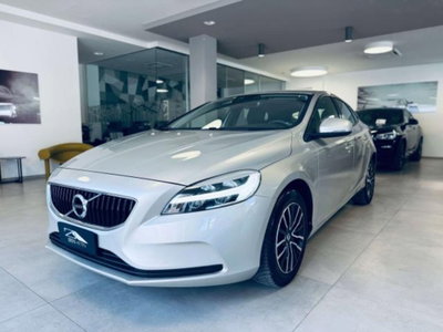 Volvo V40 D2 Business Plus usata
