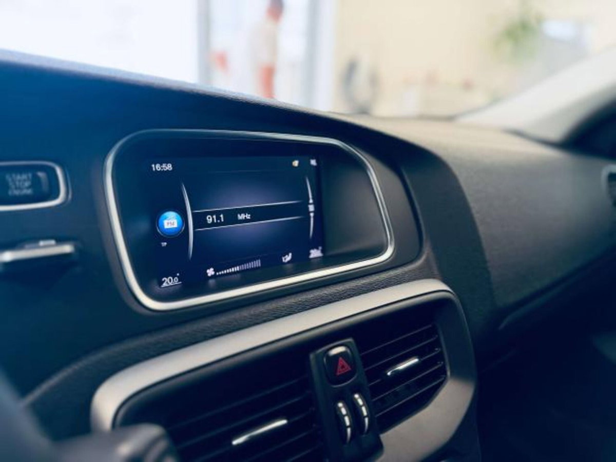 Volvo V40 D2 Business Plus (11)
