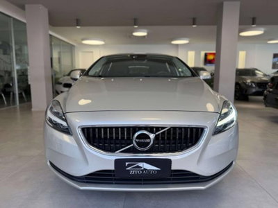Volvo V40 D2 Business Plus (2)