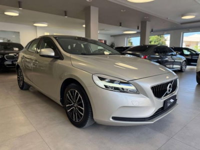 Volvo V40 D2 Business Plus (3)