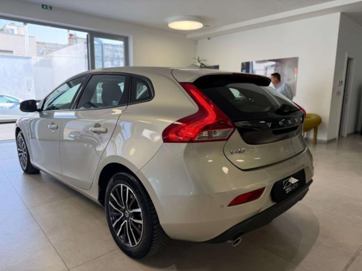 Volvo V40 D2 Business Plus (7)