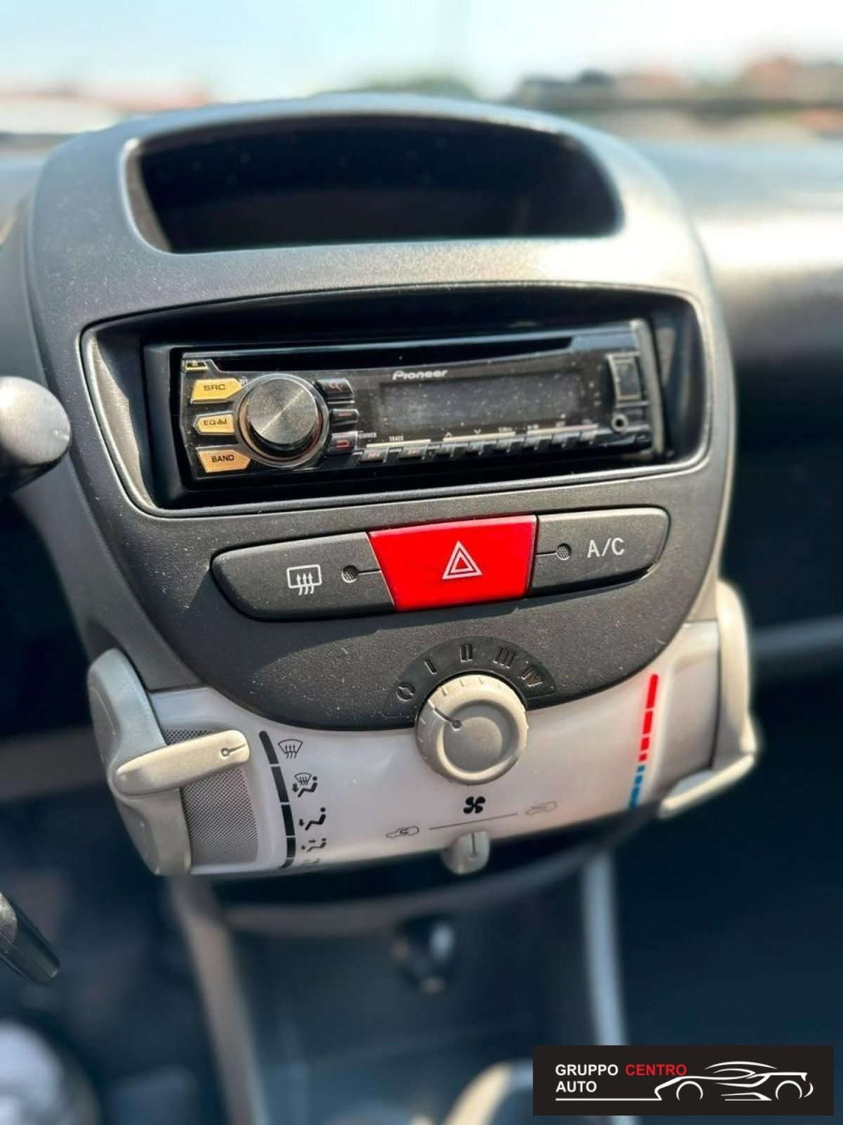 Toyota Aygo 1.0 12V VVT-i 5 porte Sol (10)