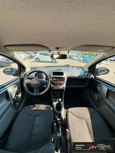 Toyota Aygo 1.0 12V VVT-i 5 porte Sol (12)