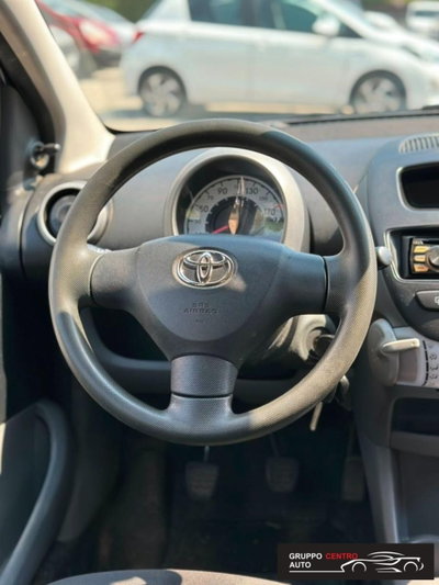 Toyota Aygo 1.0 12V VVT-i 5 porte Sol (13)