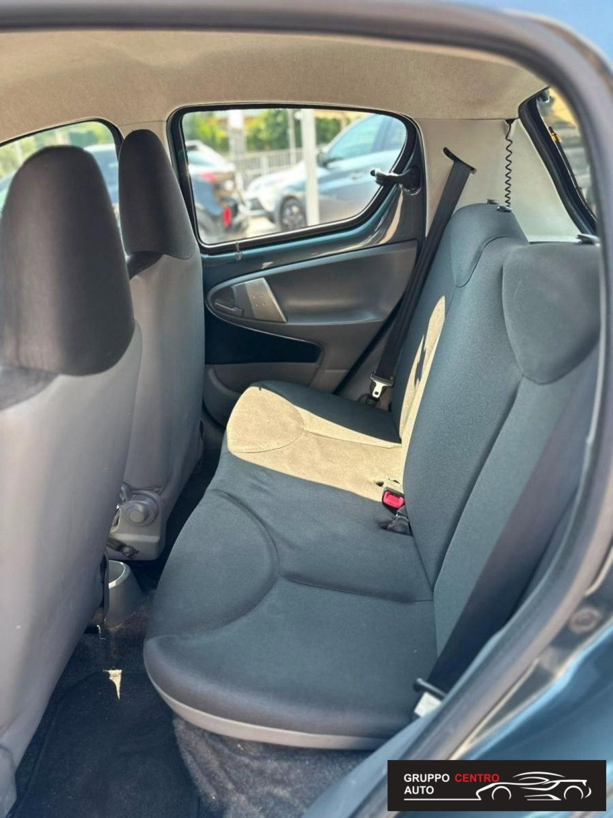 Toyota Aygo 1.0 12V VVT-i 5 porte Sol (14)