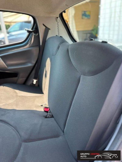 Toyota Aygo 1.0 12V VVT-i 5 porte Sol (7)