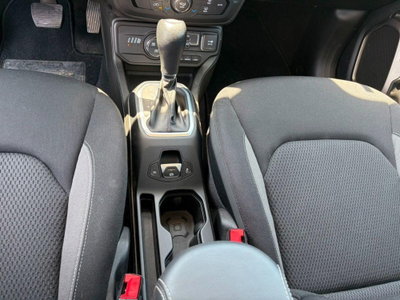 Jeep Renegade 1.3 T4 190CV PHEV 4xe AT6 Business Plus (14)