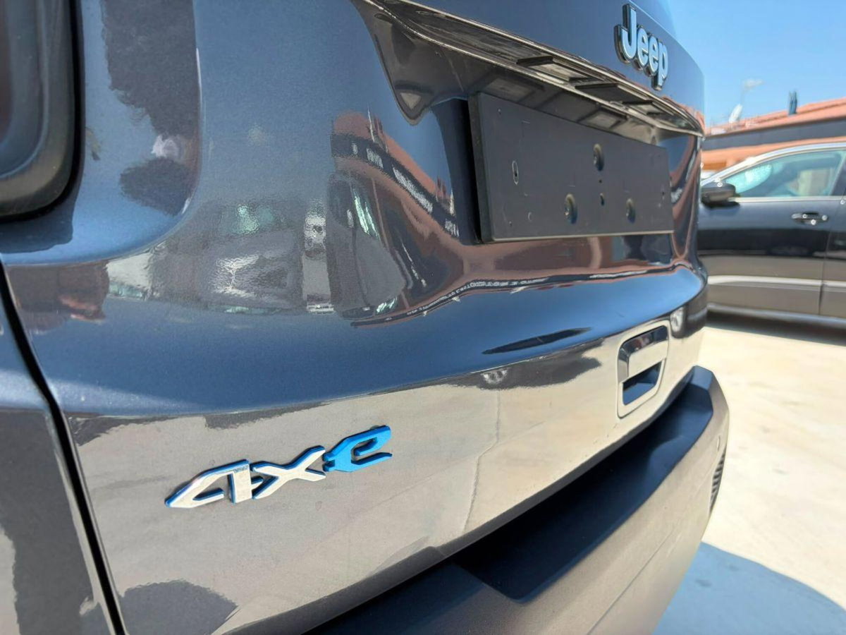 Jeep Renegade 1.3 T4 190CV PHEV 4xe AT6 Business Plus (19)