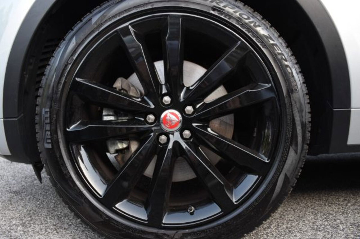 Jaguar E-Pace 2.0 249 CV AWD aut. R-Dynamic (5)