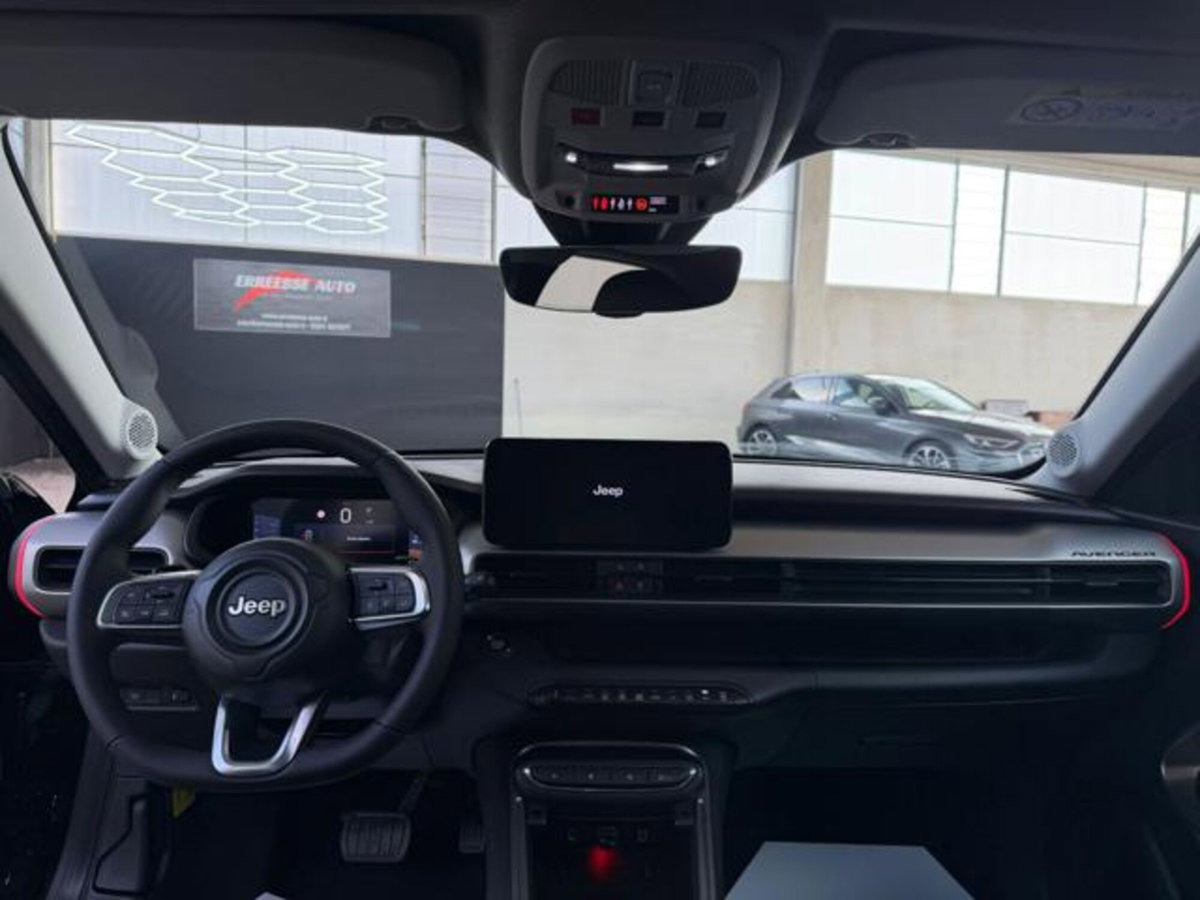 Jeep Avenger 1.2 turbo Summit fwd 100cv (8)