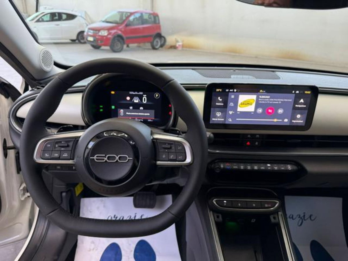 Fiat 600 1.2 hybrid La Prima 145cv auto (9)