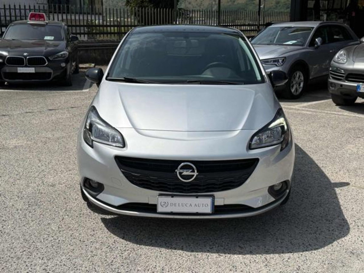 Opel Corsa 1.2 5 porte Innovation (2)
