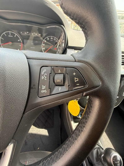 Opel Corsa 1.2 5 porte Innovation (20)
