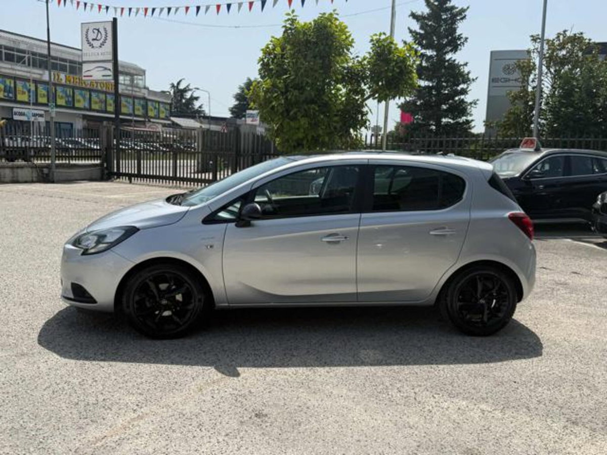 Opel Corsa 1.2 5 porte Innovation (4)