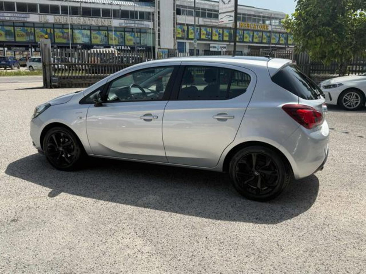 Opel Corsa 1.2 5 porte Innovation (5)
