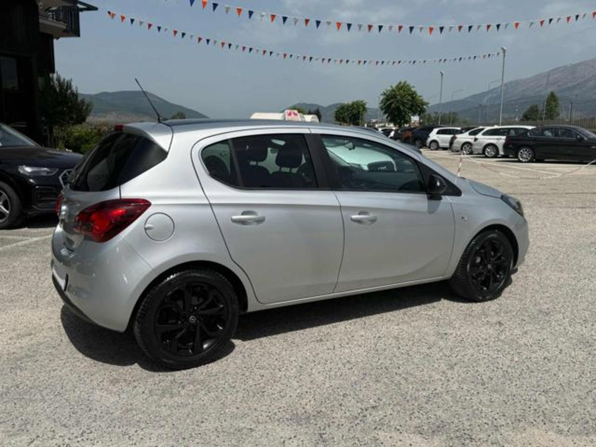 Opel Corsa 1.2 5 porte Innovation (7)