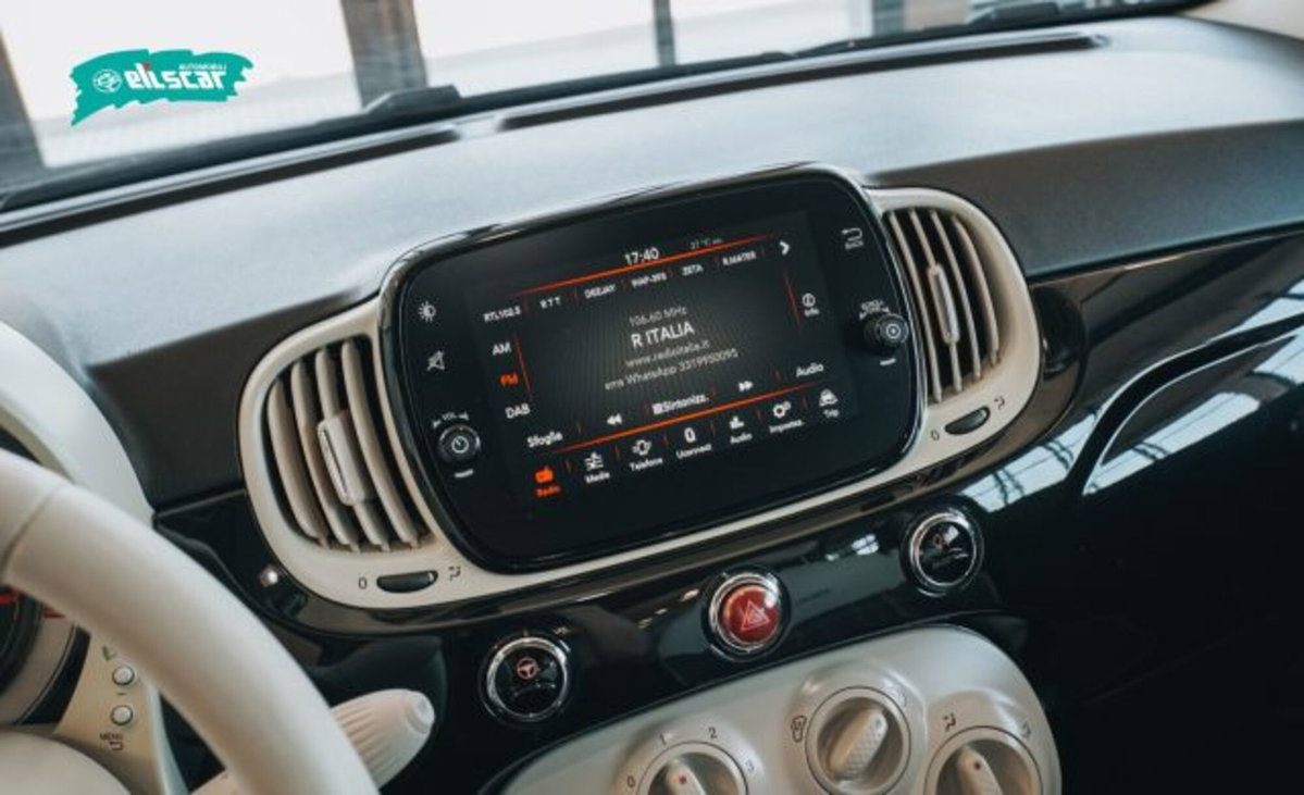 Fiat 500 1.0 Hybrid Red (12)