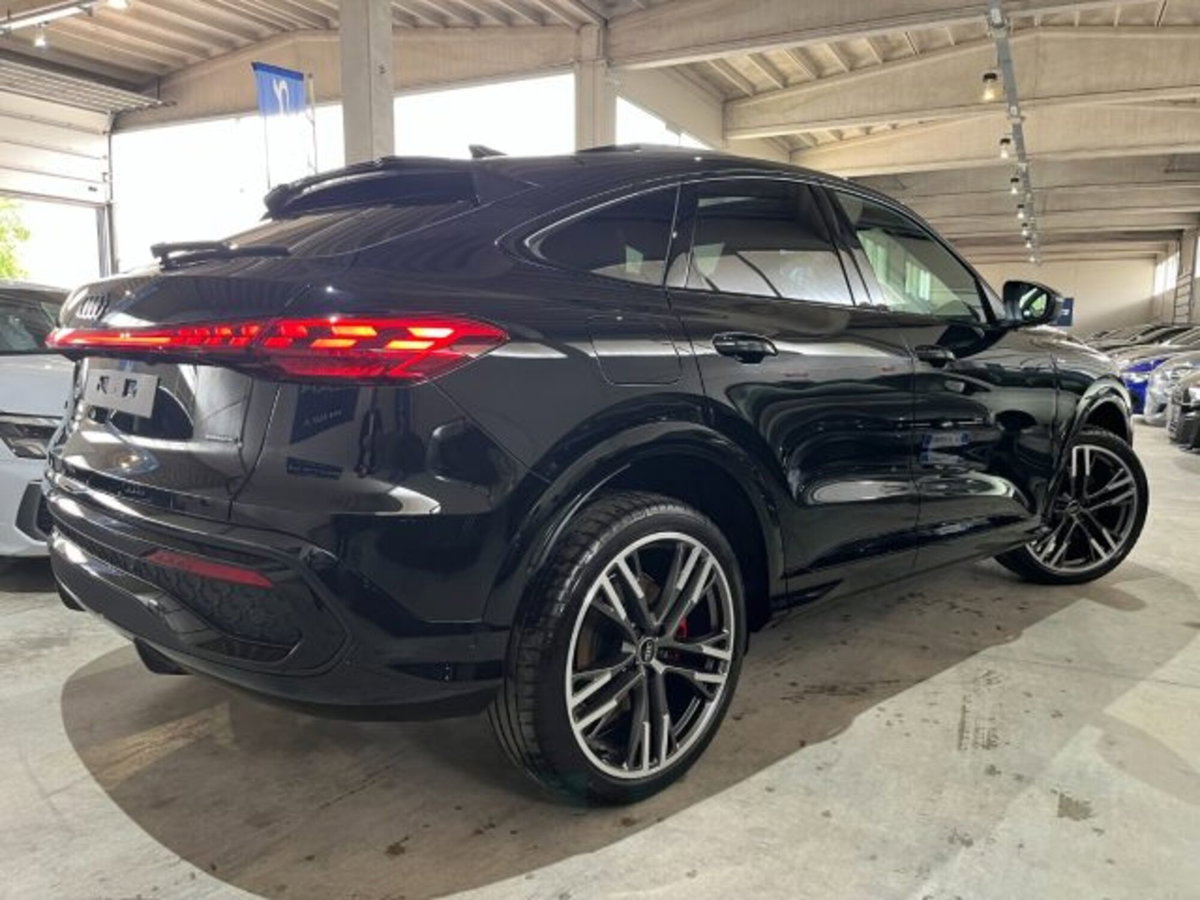 Audi Q5 Sportback 2.0 tfsi mhev+ S line edition 204cv s-tronic (6)