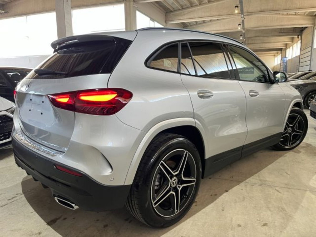 Mercedes-Benz GLA SUV 200 Automatic Premium (5)