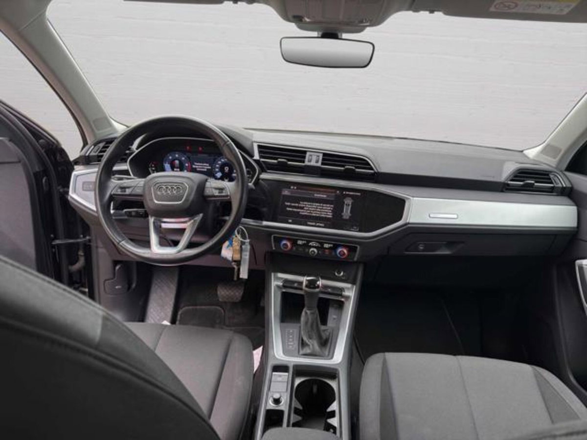 Audi Q3 35 TDI quattro S tronic Business (11)