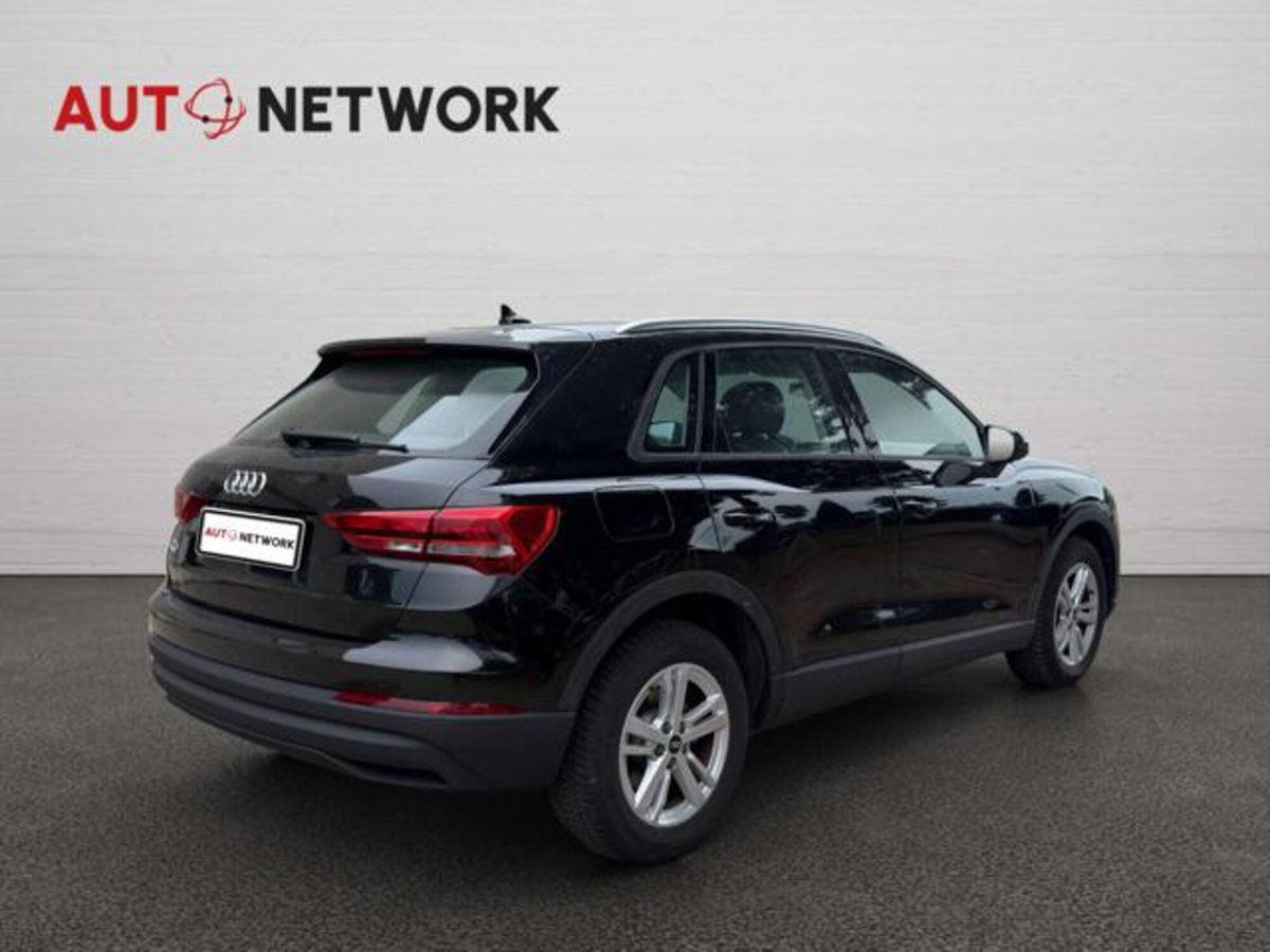Audi Q3 35 TDI quattro S tronic Business (4)