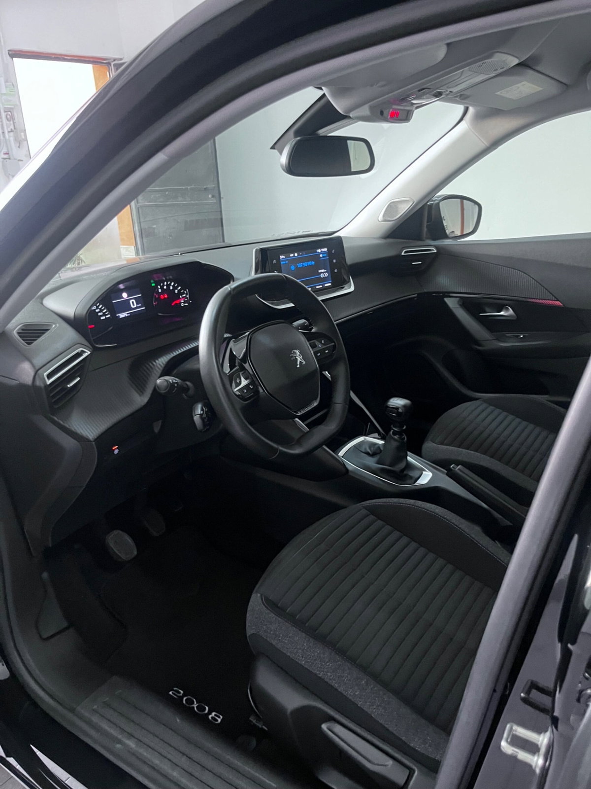 Peugeot 2008 PureTech 100 S&S Active (7)