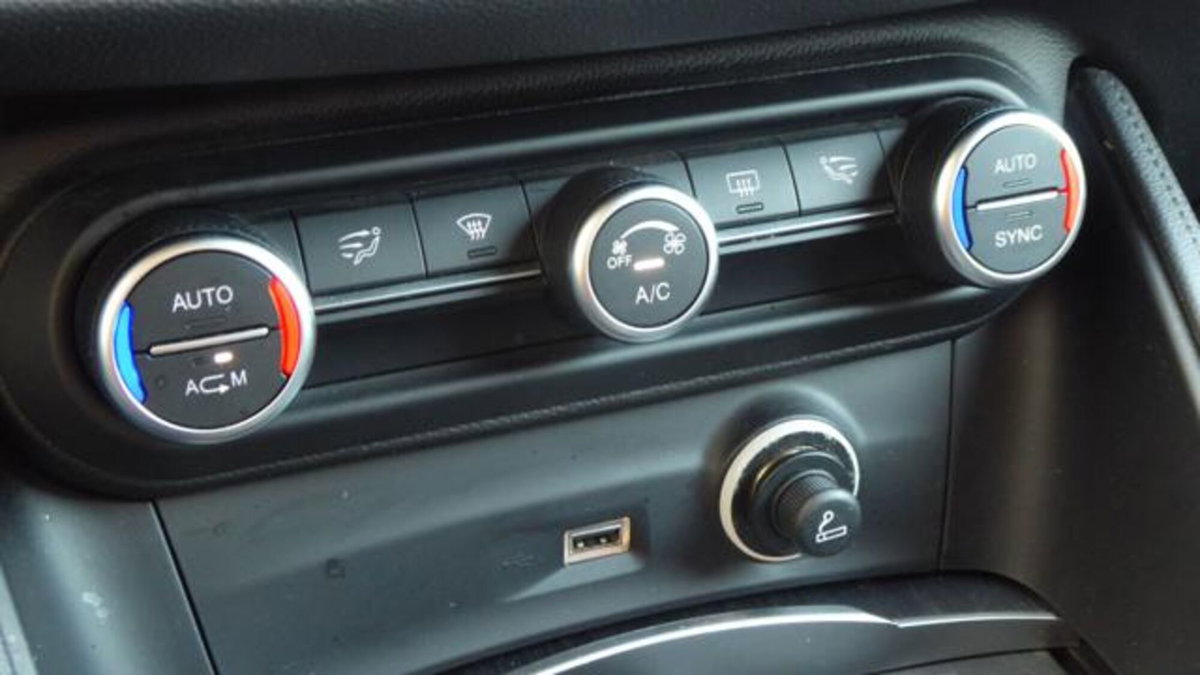Alfa Romeo Stelvio Stelvio 2.2 Turbodiesel 190 CV AT8 Q4 B-Tech (12)