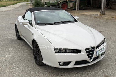 Alfa Romeo Spider 2.4 JTDm (3)
