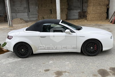 Alfa Romeo Spider 2.4 JTDm (4)
