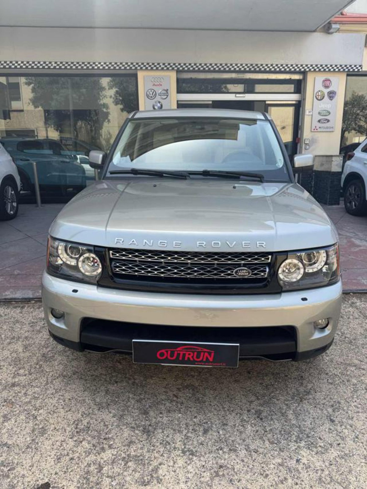 Land Rover Range Rover Sport 3.0 SDV6 HSE (2)