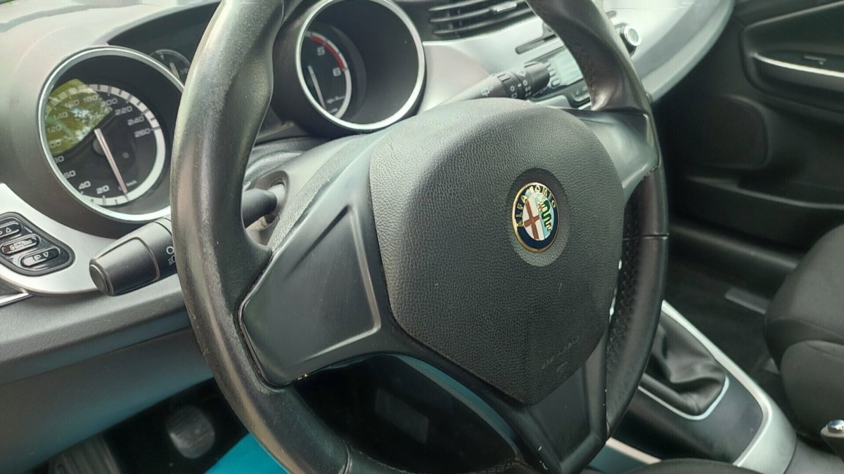 Alfa Romeo Giulietta 1.6 JTDm-2 Progression c/CL (14)
