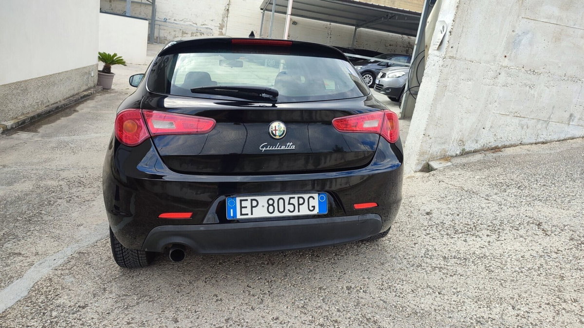 Alfa Romeo Giulietta 1.6 JTDm-2 Progression c/CL (5)