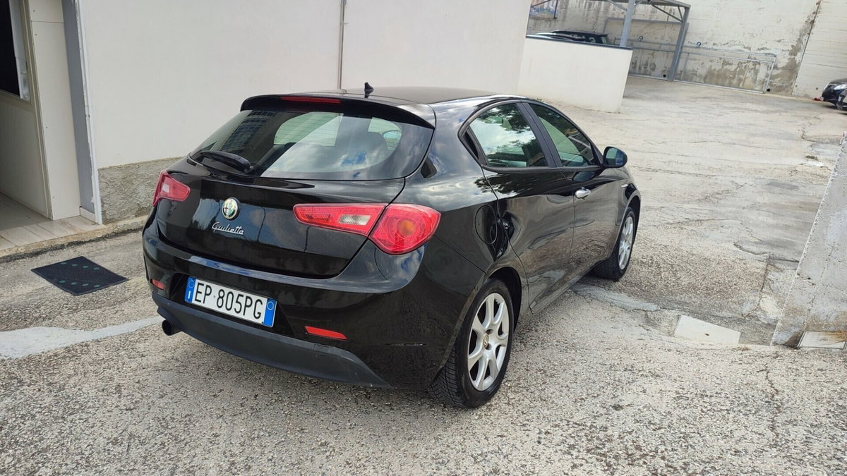 Alfa Romeo Giulietta 1.6 JTDm-2 Progression c/CL (6)