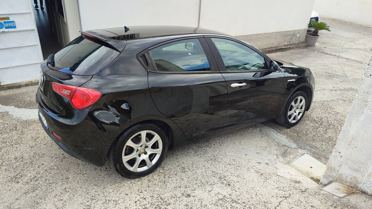 Alfa Romeo Giulietta 1.6 JTDm-2 Progression c/CL (7)