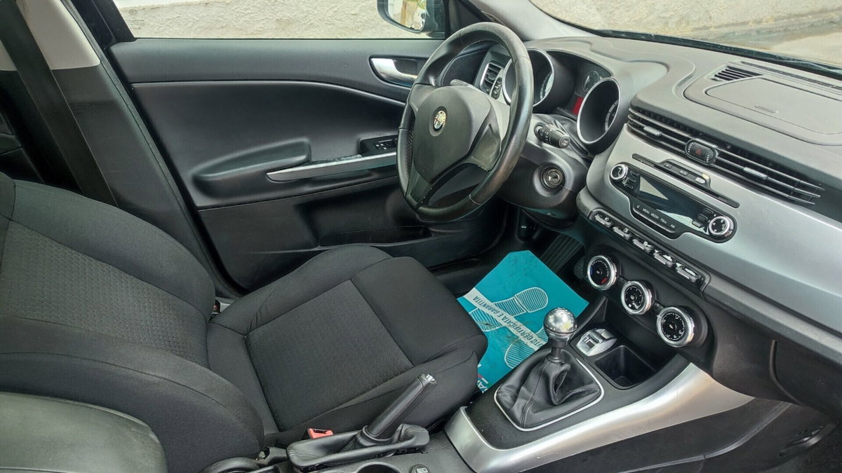 Alfa Romeo Giulietta 1.6 JTDm-2 Progression c/CL (8)