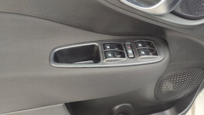 Fiat 500L 1.6 Multijet 120 CV City Cross (16)