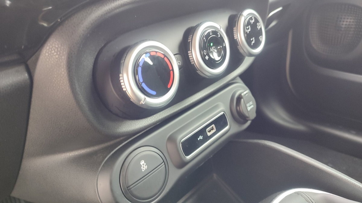 Fiat 500L 1.6 Multijet 120 CV City Cross (19)