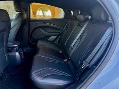 Ford Mustang Mach-E Extended 294CV Premium (11)