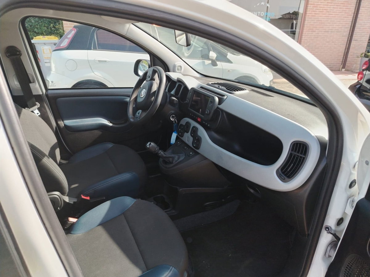 Fiat Panda 1.0 FireFly S&S Hybrid City Cross (5)