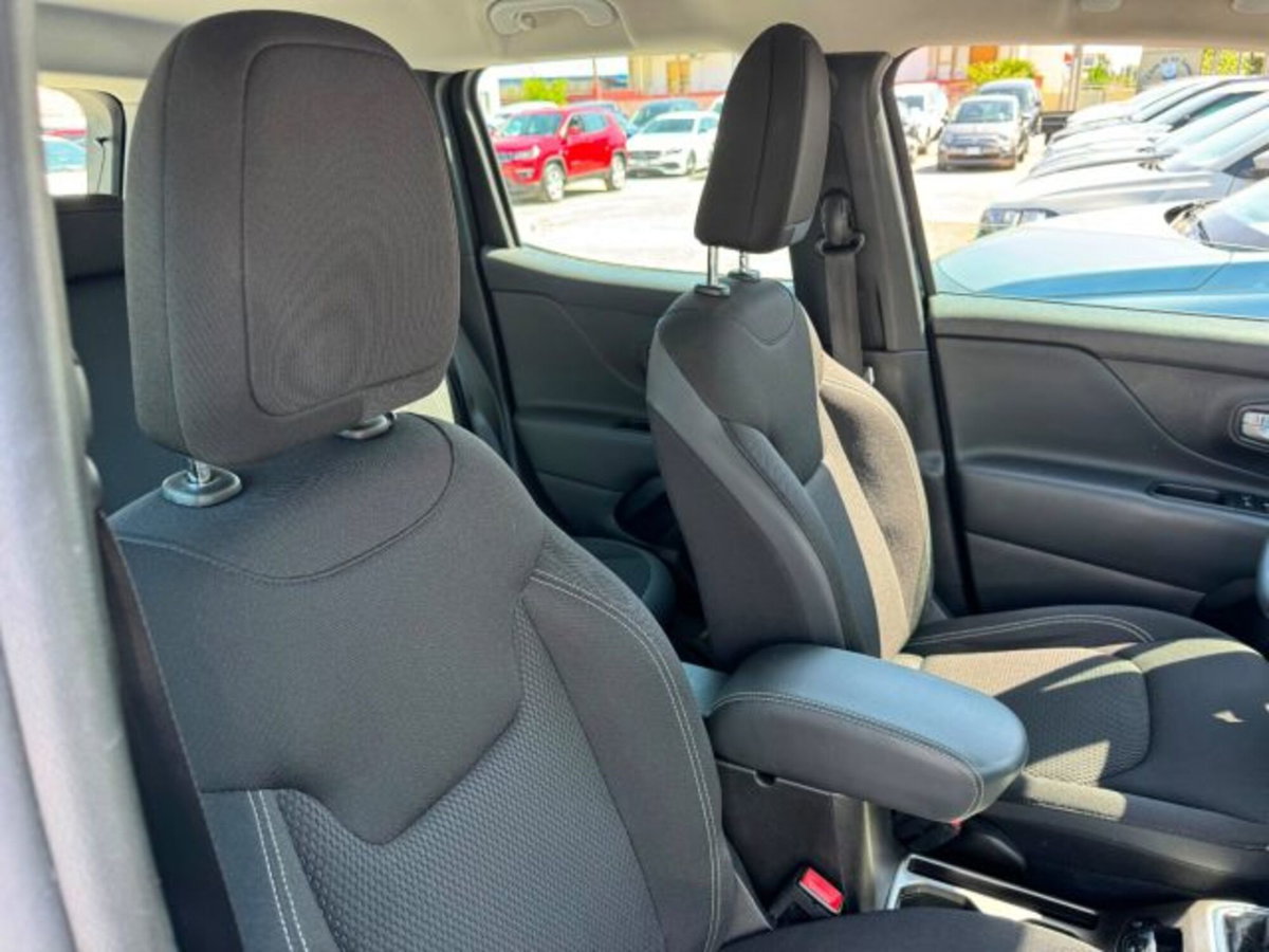 Jeep Renegade 1.6 Mjt 130 CV Limited (15)