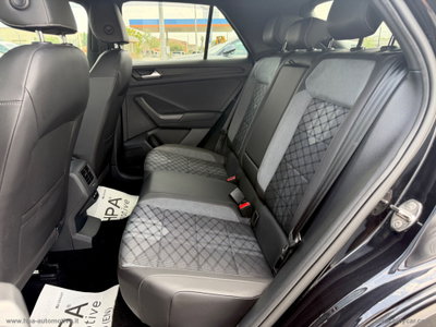 Volkswagen T-Roc 2.0 tdi R-Line 115cv (12)