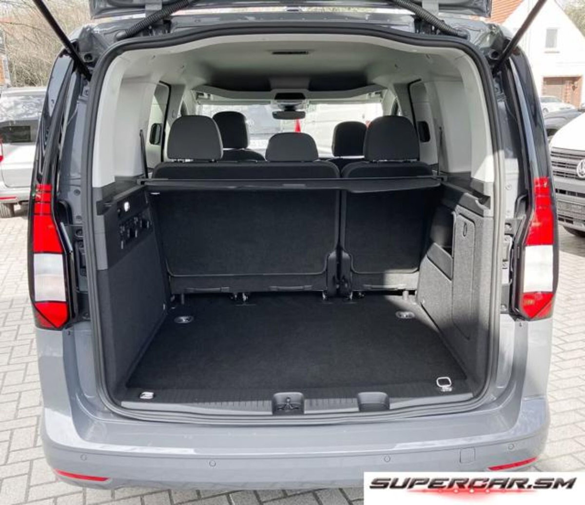 Volkswagen Caddy 2.0 TDI 122 CV Life Maxi (10)