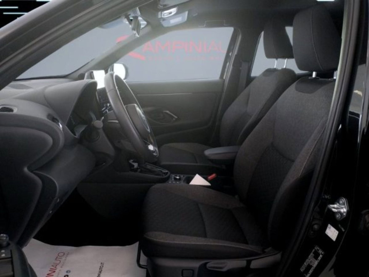 Toyota Yaris Cross 1.5 Hybrid 5p. E-CVT Premiere (16)