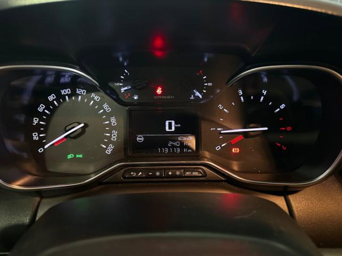 Citroen C3 Aircross BlueHDi 110 S&S Shine Pack (13)