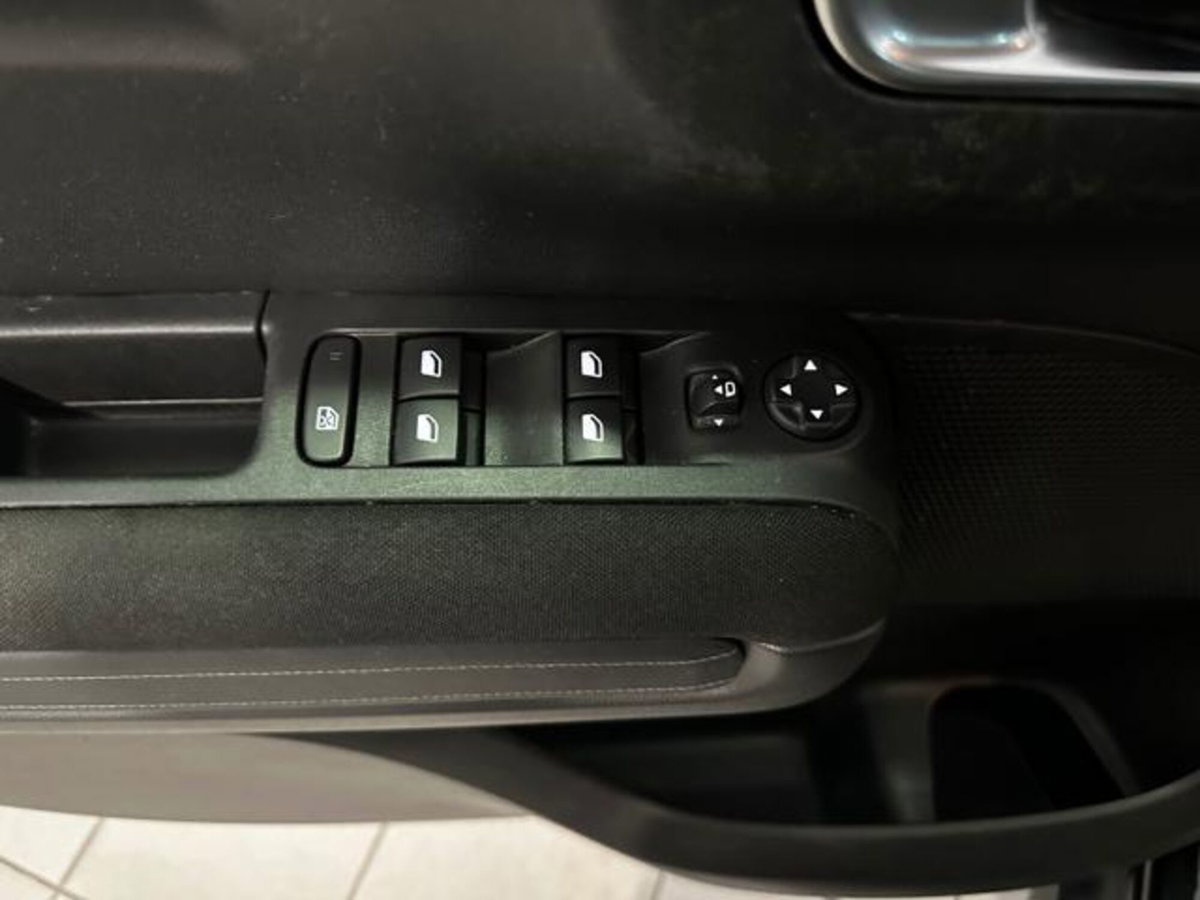 Citroen C3 Aircross BlueHDi 110 S&S Shine Pack (15)